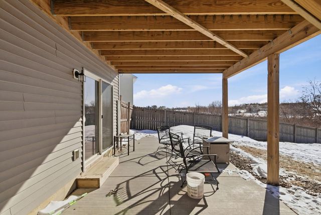 917 Mulberry Avenue NE, Montgomery, MN 56069