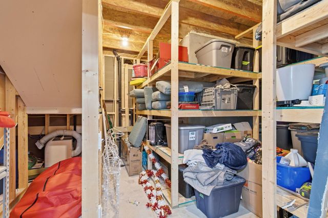 917 Mulberry Avenue NE, Montgomery, MN 56069