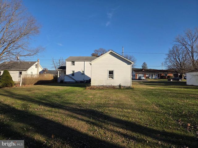 439 ELK PL, Romney, WV 26757