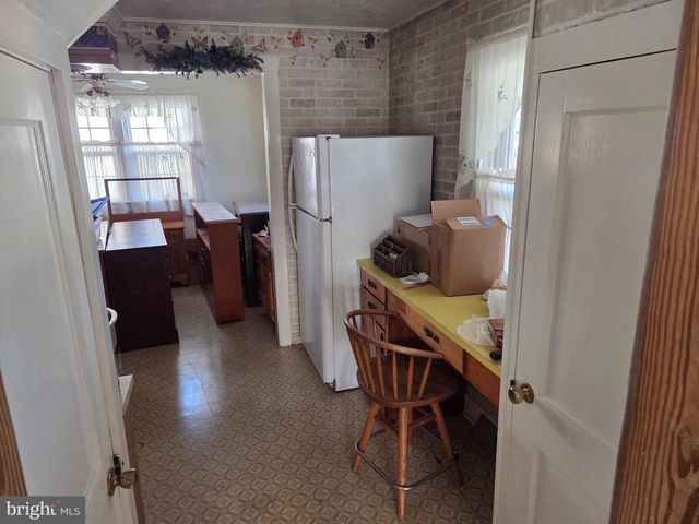 439 ELK PL, Romney, WV 26757