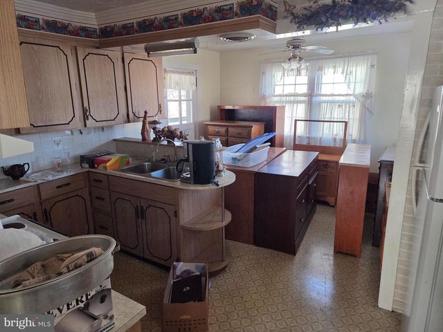 439 ELK PL, Romney, WV 26757