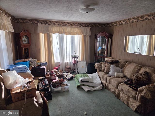 439 ELK PL, Romney, WV 26757