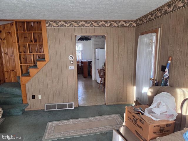 439 ELK PL, Romney, WV 26757