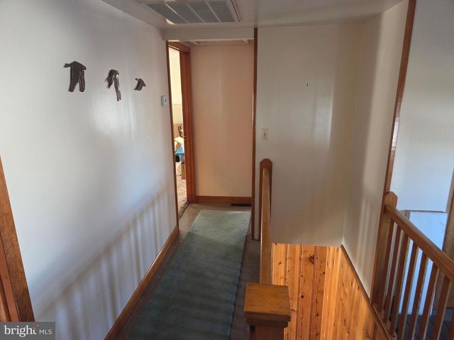 439 ELK PL, Romney, WV 26757