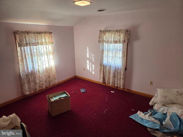 439 ELK PL, Romney, WV 26757