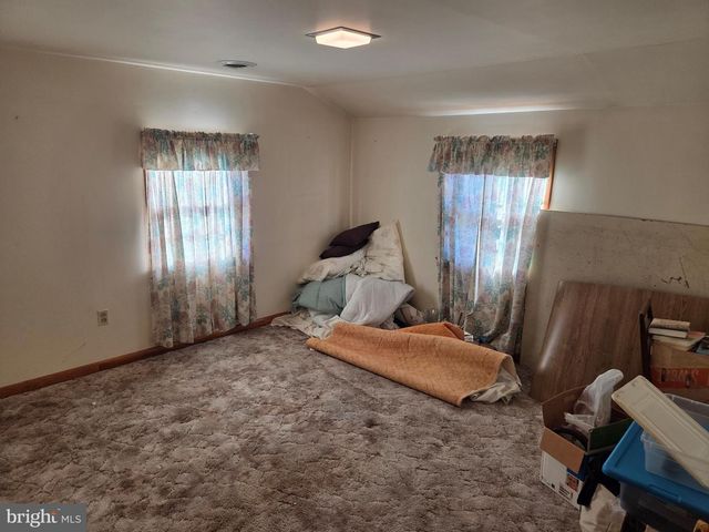 439 ELK PL, Romney, WV 26757