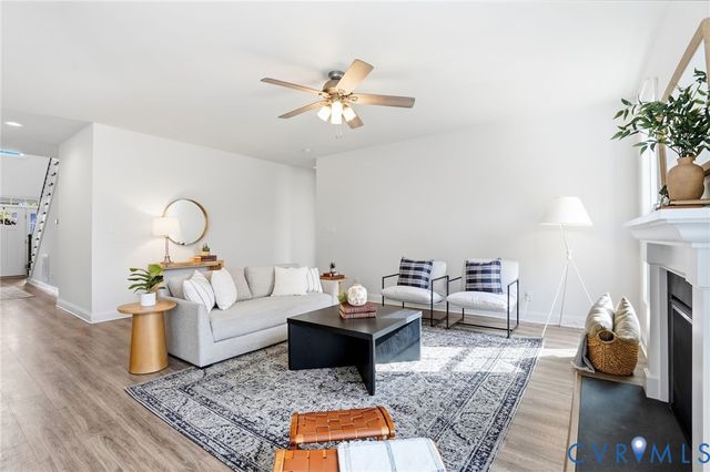 16843 Warren Crest Ct, Moseley, VA 23120