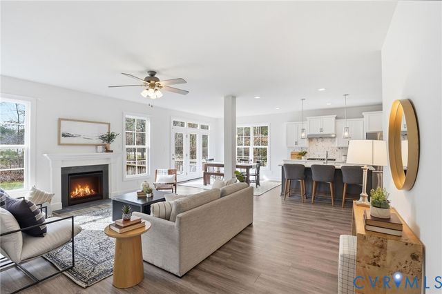 16843 Warren Crest Ct, Moseley, VA 23120