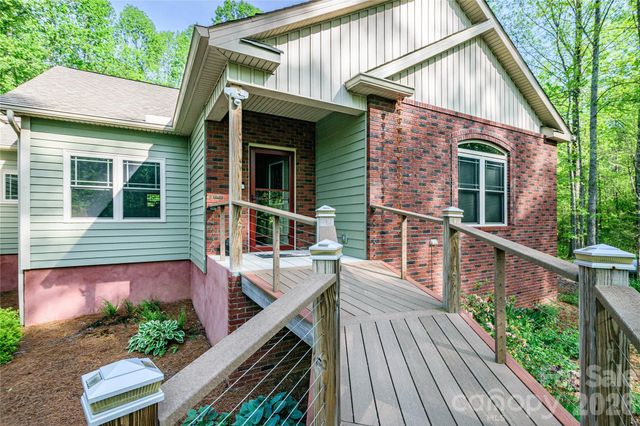 281 Ewbank Road, Etowah, NC 28729