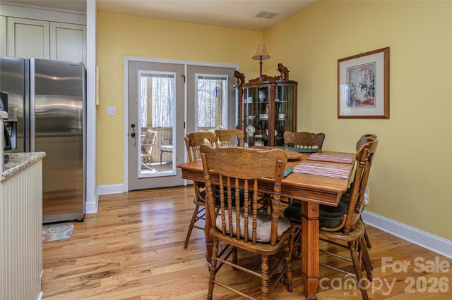 281 Ewbank Road, Etowah, NC 28729