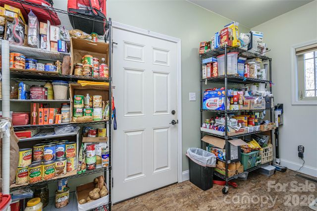 281 Ewbank Road, Etowah, NC 28729