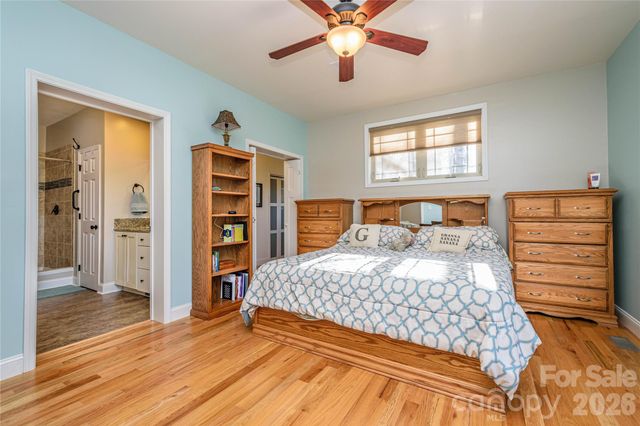 281 Ewbank Road, Etowah, NC 28729