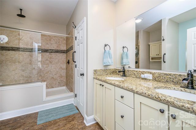 281 Ewbank Road, Etowah, NC 28729