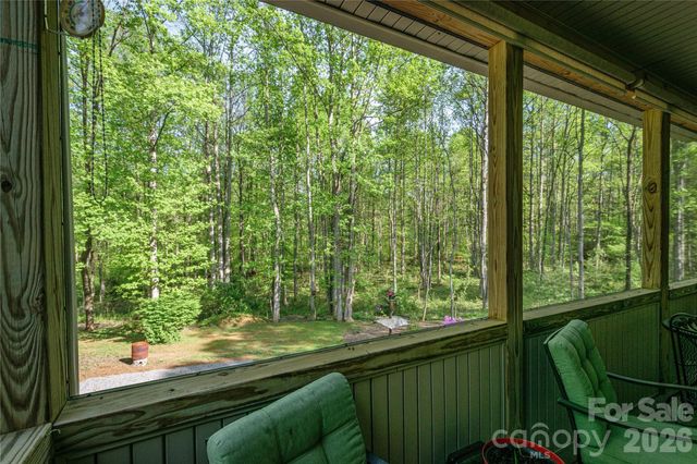 281 Ewbank Road, Etowah, NC 28729