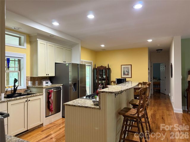 281 Ewbank Road, Etowah, NC 28729