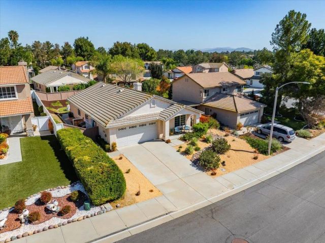 31950 Via Tafalla, Temecula, CA 92592