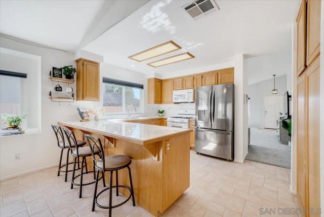 31950 Via Tafalla, Temecula, CA 92592