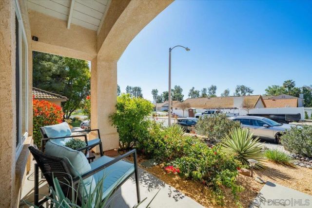 31950 Via Tafalla, Temecula, CA 92592