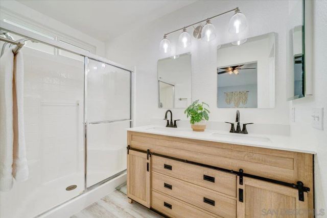 31950 Via Tafalla, Temecula, CA 92592