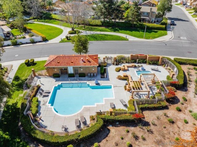 31950 Via Tafalla, Temecula, CA 92592