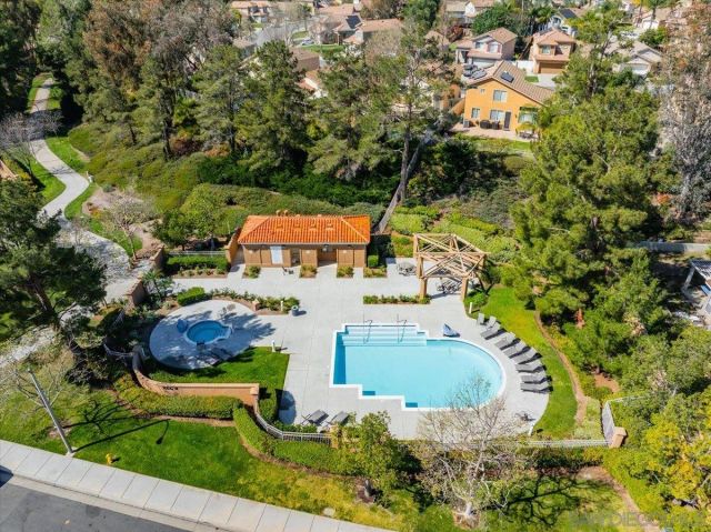 31950 Via Tafalla, Temecula, CA 92592