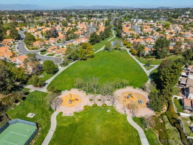 31950 Via Tafalla, Temecula, CA 92592