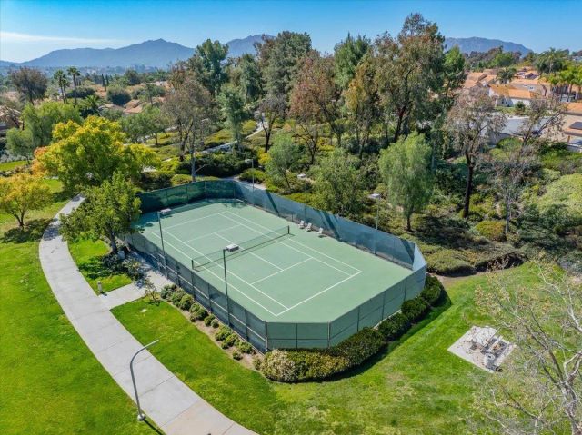 31950 Via Tafalla, Temecula, CA 92592