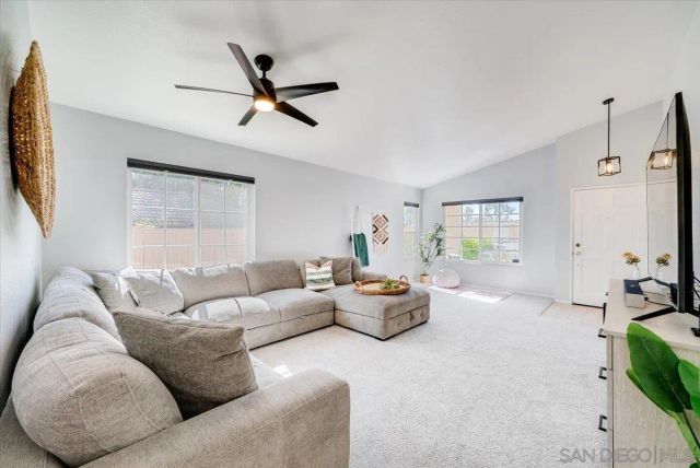 31950 Via Tafalla, Temecula, CA 92592