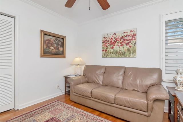 135 25TH AVENUE NE, St Petersburg, FL 33704