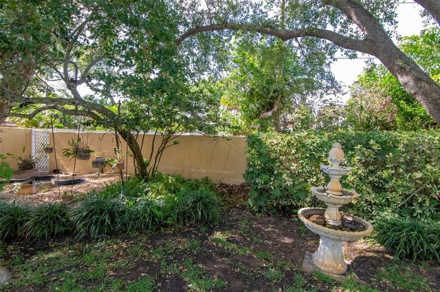 135 25TH AVENUE NE, St Petersburg, FL 33704