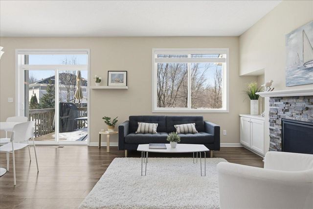 10786 Retreat Lane, Woodbury, MN 55129