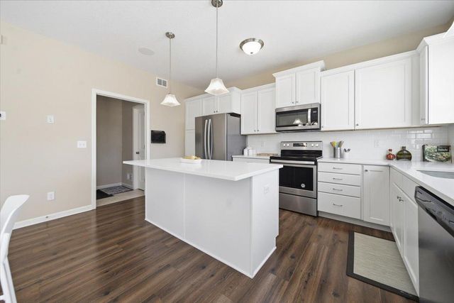 10786 Retreat Lane, Woodbury, MN 55129