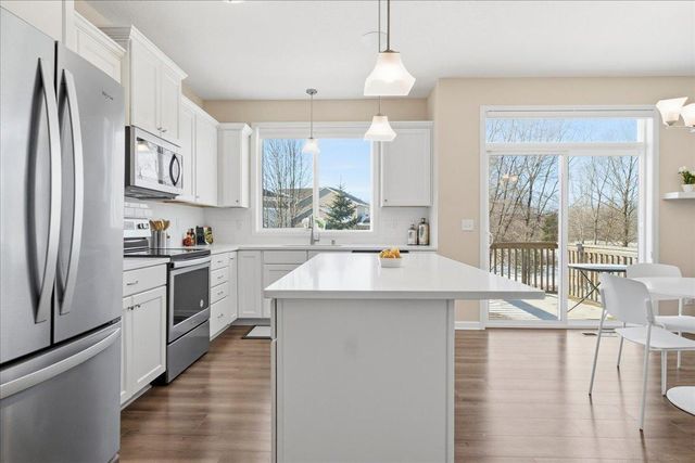 10786 Retreat Lane, Woodbury, MN 55129