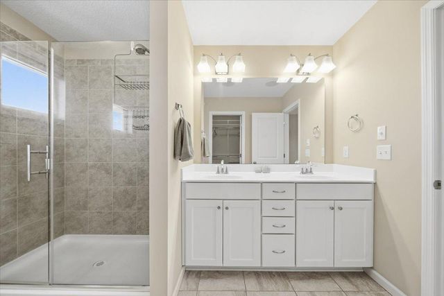 10786 Retreat Lane, Woodbury, MN 55129