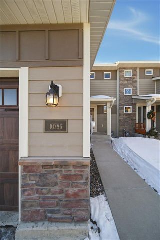 10786 Retreat Lane, Woodbury, MN 55129