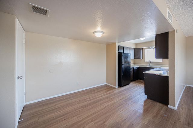 4724 E Portland Street, Phoenix, AZ 85008