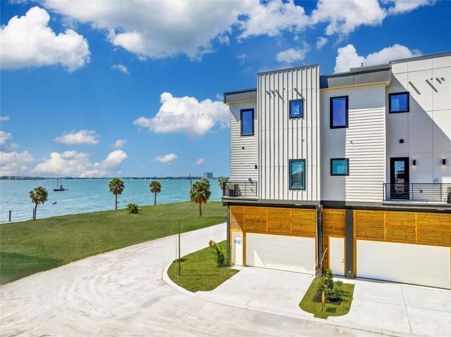 4412 Tucker Lane, Seabrook, TX 77586