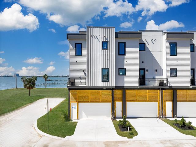 4412 Tucker Lane, Seabrook, TX 77586