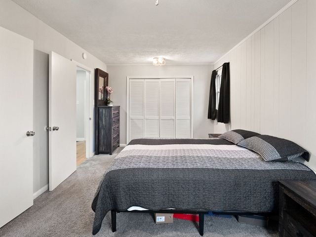 6670 Greenville Rd, Hopkinsville, KY 42240