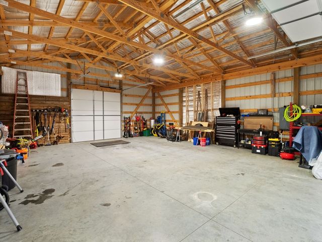 6670 Greenville Rd, Hopkinsville, KY 42240