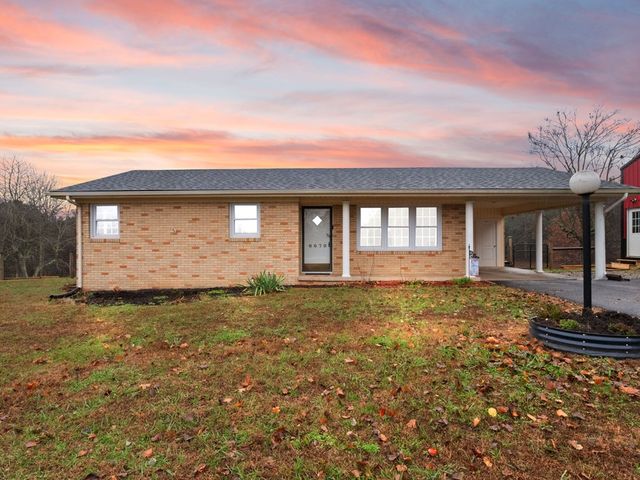 6670 Greenville Rd, Hopkinsville, KY 42240