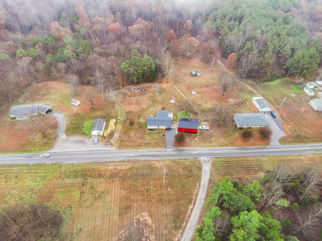 6670 Greenville Rd, Hopkinsville, KY 42240