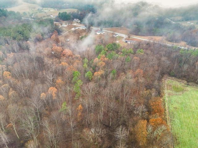 6670 Greenville Rd, Hopkinsville, KY 42240