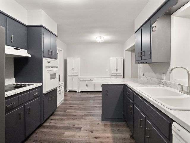 6670 Greenville Rd, Hopkinsville, KY 42240