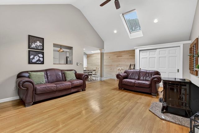 9 Longview Way, Peabody, MA 01960