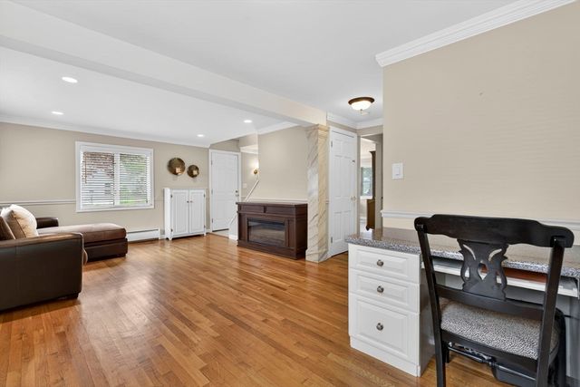9 Longview Way, Peabody, MA 01960
