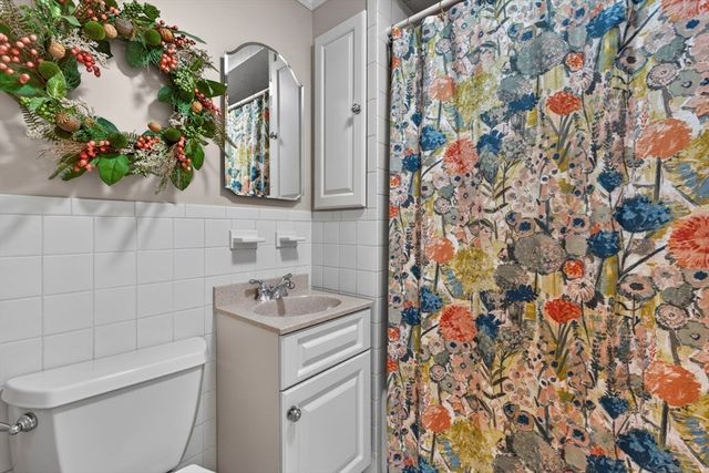 9 Longview Way, Peabody, MA 01960