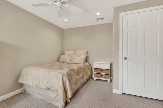9 Longview Way, Peabody, MA 01960