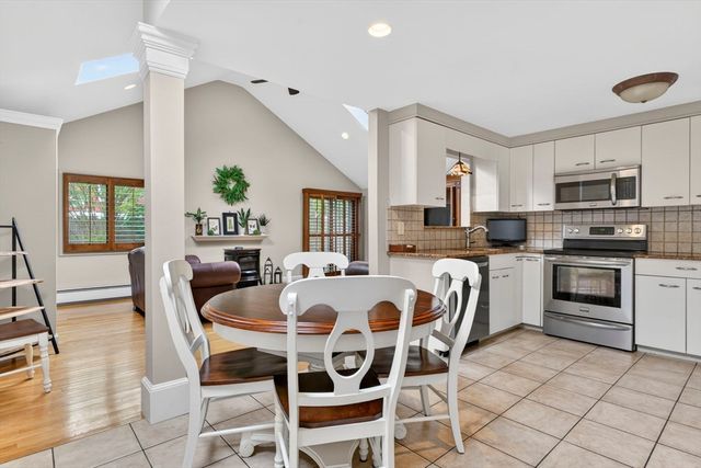 9 Longview Way, Peabody, MA 01960