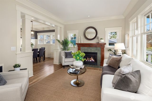 5113 47th Avenue NE, Seattle, WA 98105